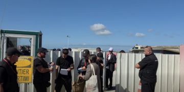 Përplasja Pacolli-Ademi saboton turizmin shqiptar: Bllokohen punimet në aeroportin e Vlorës, punonjësit mbeten jashtë ambienteve