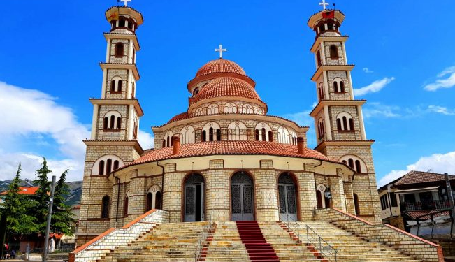 “Islands”: Korça, surpriza e Mesdheut që po sfidon Spanjën dhe Italinë