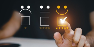 Sa vlejnë “review-t” për një hotel në Shqipëri?