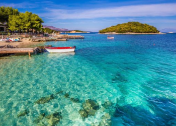 “El Pais”: Sharmi i përjetshëm i Shqipërisë turistike