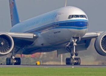 Kriza e karburantit godet aviacionin, rrezikohen miliona pasagjerë