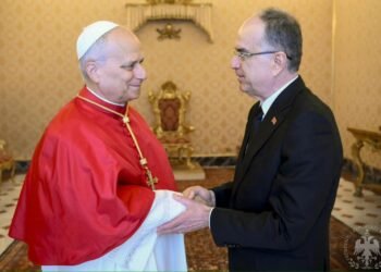 Presidenti Begaj pritet nga Papa Leone XIV në Vatikan, fton Atin e Shenjtë për vizitë në Shqipëri