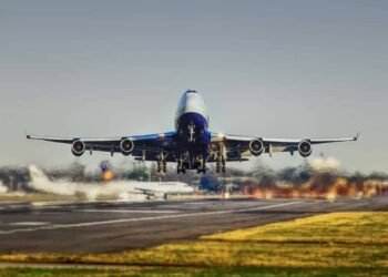 Çfarë është shpejtësia V1, pas së cilës nuk ka më kthim pas për avionët