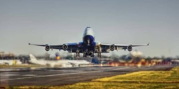 Çfarë është shpejtësia V1, pas së cilës nuk ka më kthim pas për avionët