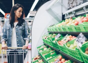 Metoda e blerjeve “5, 4, 3, 2, 1”: Si të mbushni në mënyrë efektive shportën e supermarketit pa shpenzuar kot