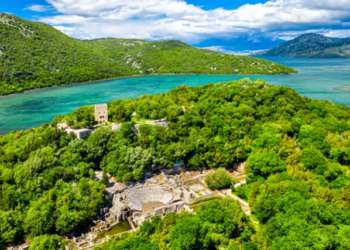 “The Times”: Shqipëria, në hartën e destinacioneve të konsoliduara të Mesdheut