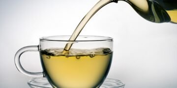 Çaji jeshil po zëvendëson kafenë e dytë, ekspertët tregojnë efektet në energji dhe metabolizëm