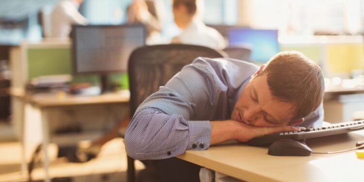 Shqiptarët “dembelë”, OECD: Produktiviteti i bizneseve shqiptare sa 23-29% e BE-së