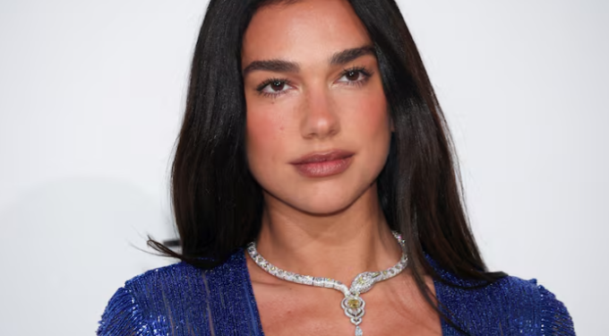 Dua Lipa padit Samsung, kërkon 15 milionë dollarë dëmshpërblim