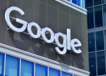 “Revoltë” brenda Google, punonjësit kundër përdorimit të AI në projekte ushtarake sekrete