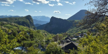 Grabova e Sipërme, “binjakja” e Voskopojës në malin e Valamarës