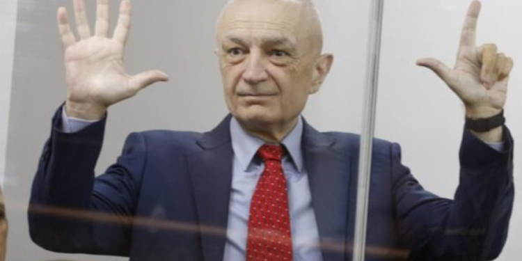 Avokati shpjegon simbolin e Ilir Metës në gjyq