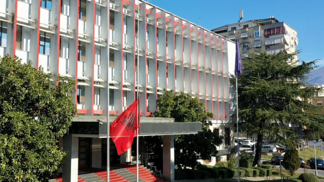Ministria e Jashtme njofton 10 pozicione të lira pune pranë misionit shqiptar në Bruksel: Si të aplikoni