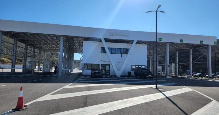 Zgjatet orari i përpunimit të mallrave dhe qytetarëve në doganëne Qafë Botës