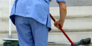 Paga 1 200 euro për sanitare në jug, mungesa e fuqisë punëtore rrit presionin ndaj punëdhënësve