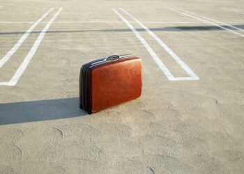Turistët po braktisin valixhet në Japoni, fenomeni i ri që po shqetëson hotelet dhe aeroportet