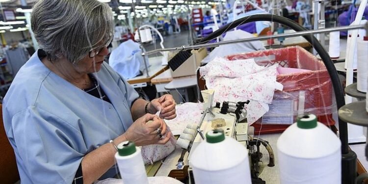 Pensioni nuk mjafton, rritet numri i të personave mbi 65 vjeç që vijojnë të punojnë