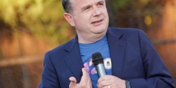 Balla i kërkon Koçekut të dorëzojë mandatin: I takon Partisë Socialiste