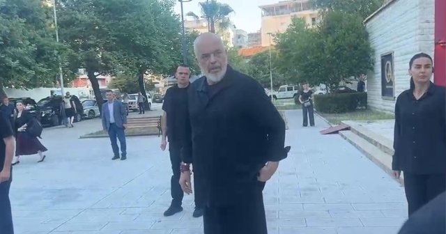 Rama thotë se as 500 mijë shqiptarë në shesh nuk e detyrojnë të dorëhiqet!