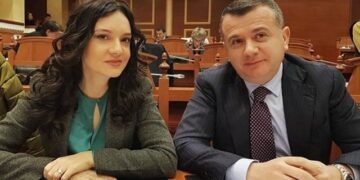 Rama i tha mos i bëj tre, por ajo foli sërish, Balla për Spiropalin: Ajo nuk vjen në mbledhje grupi