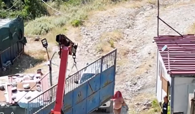 Dy ditë para protestës, hiqet gardhi që pengonte qytetarët të shijonin plazhin e Kakomesë