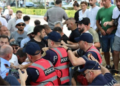 Dalin SMS-të, Erion Braçe dhe Admir Kadelli kërkuan ndërhyrjen e policisë sepse protestuesit po gjuanin me vezë, pastaj nisi zvarritja