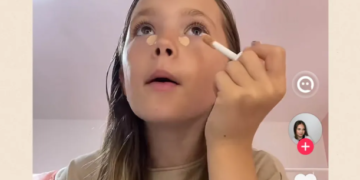Si po bien vajzat e mitura në kurthin e obsesionit për kujdesin ndaj lëkurës