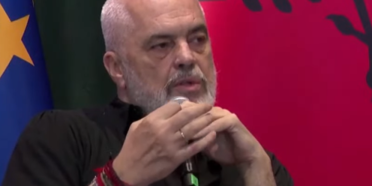 Rama me gazetarët e BE: Shqipërisë i duhet turizëm luksoz, askush nuk më jep dot leksione për mjedisin