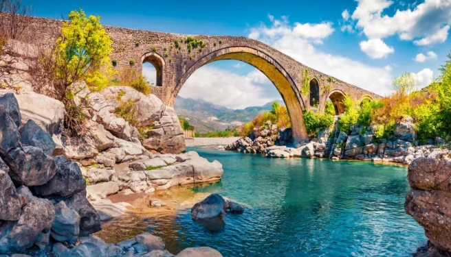 “Le Routard”: Nga Alpet te Riviera, një udhëtim mes përvojave autentike në Shqipëri