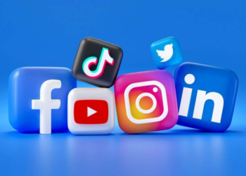 Shqiptarët mbeten të “lidhur” me rrjetet sociale, vazhdojnë të dominojnë komunikimin online
