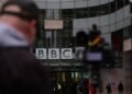 BBC do të shkurtojë qindra vende pune në sektorin e lajmeve