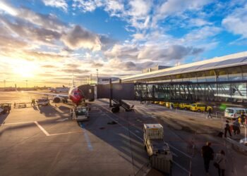 S’ka më avionë gjysmë bosh! Kompanitë ajrore përgatiten për shkurtime fluturimesh në dimër, rrezik anulimesh dhe bileta më të shtrenjta