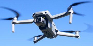 Autoriteti i Aviacionit Civil ndalon sot fluturimin e dronëve pranë Pallatit të Kongreseve