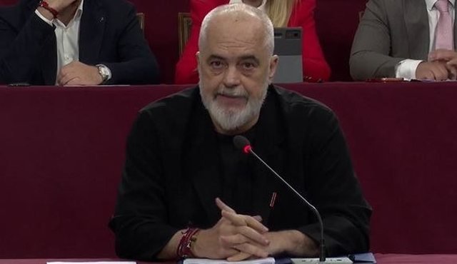 Rama mbron qytetarët dhe projektin në Zvërnec: Do bëja më keq se ju po të më thoshin se toka është e shtetit dhe po i falet të huajve!