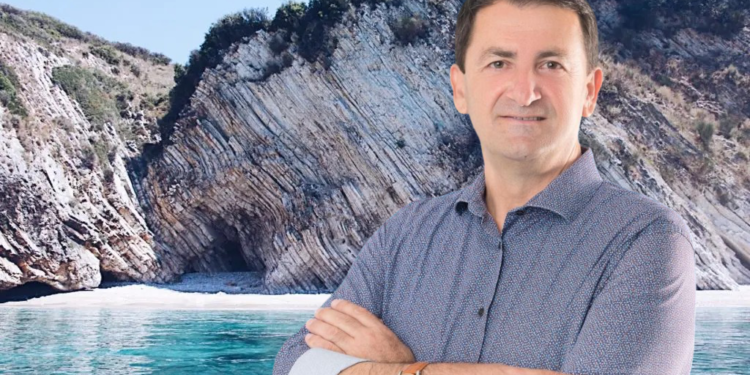 GOSTIA/ Kujt po ia bën gati Vangjel Tavo Gjirin e Filikurit dhe pse bashkia nuk vendos shkallë në çdo gji të bregut por pikërisht aty?!