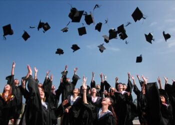 Aplikimet në universitet, publikohen datat për maturantët