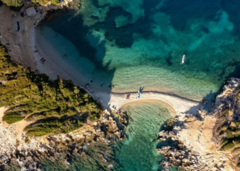 Media italiane: Ksamili, mes destinacioneve më të lira dhe mahnitëse për pushime verore