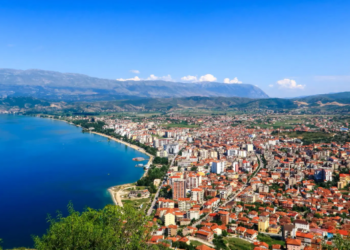 “National Geographic”: Liqeni i Ohrit, perla e fshehur evropiane mes historisë së lashtë dhe bukurive natyrore