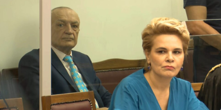 Ilir Meta prezantohet në gjyq: Banoj te 313-ta, jam beqar