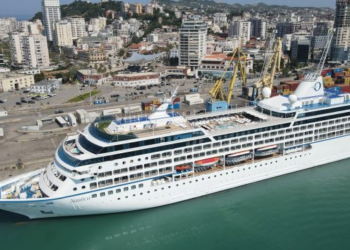 Kroçiera “Nautica” sjell në Durrës 665 turistë