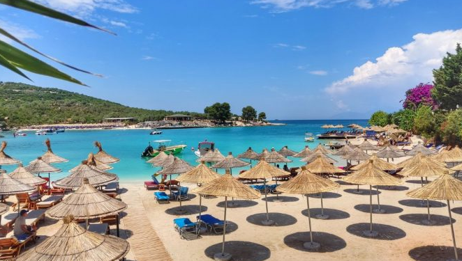Media italiane: Mes plazheve dhe trashëgimisë kulturore, Shqipëria në krye të tendencave turistike