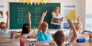 Vajzat shqitare shkëlqejnë  në matematikë