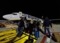 12 orë ankth në ajër, nga dy ulje emergjente te kryengritja e pasagjerëve ndaj stafit: Thrilleri i fluturimit të Ryan Air drejt Tiranës