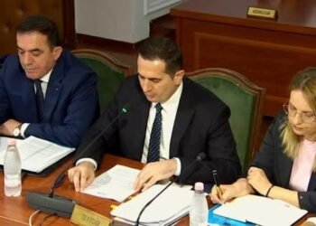 Trondit kreu i SPAK, thotë se në Polici ka njerëz me probleme me ligjin: Arrestojmë vetë se duam pavarësi!