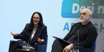Çfarë tregon mbivlerësimi i lekut për ekonominë shqiptare?
