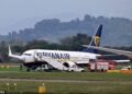 Avionit të Ryanair i shpërthyen katër goma gjatë uljes në Bergamo, raporti zbulon gabimet e ekuipazhit