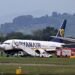 Avionit të Ryanair i shpërthyen katër goma gjatë uljes në Bergamo, raporti zbulon gabimet e ekuipazhit