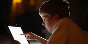 UNICEF: Fëmijët po përqafojnë inteligjencën artificiale shumë më shpejt se të rriturit