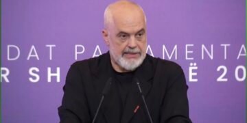 Mbledhja e Grupit të PS, Rama merr fjalën:Kam dy dokumente për reflektimin mbi bulevardin e flamingove