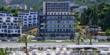 Turisët izraelitë helmohen me azot tek Hotel Vlora Priam: Nuk mund të ngriheshim nga shtrati